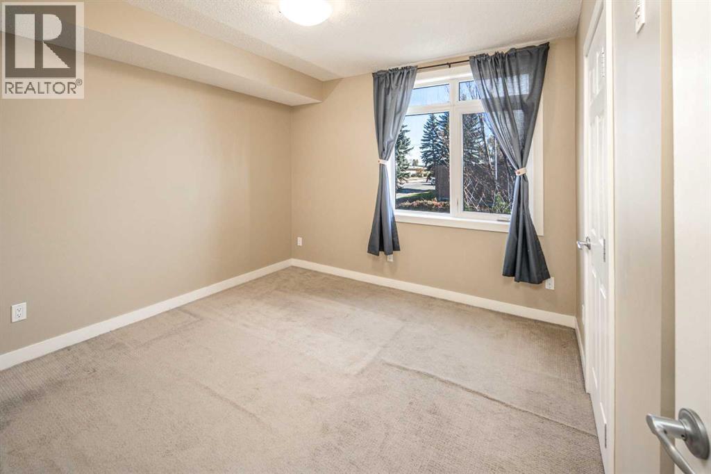 Single Family House for Sale in   Centre Street NW Tuxedo Park Calgary 