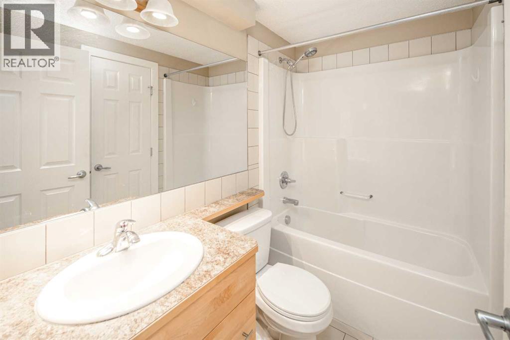 Single Family House for Sale in   Centre Street NW Tuxedo Park Calgary 