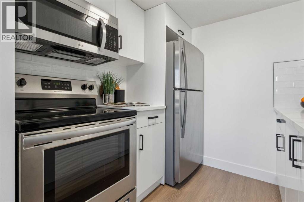 Single Family House for Sale in    Avenue NW Huntington Hills Calgary 