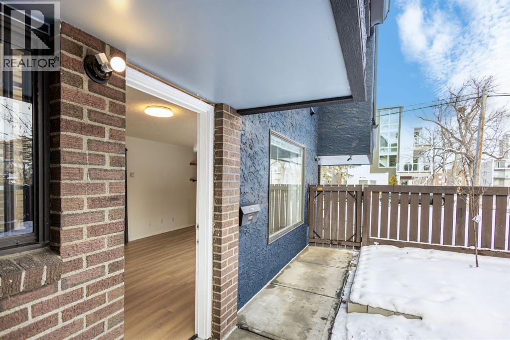 Single Family House for Sale in   Street SW Sunalta Calgary 