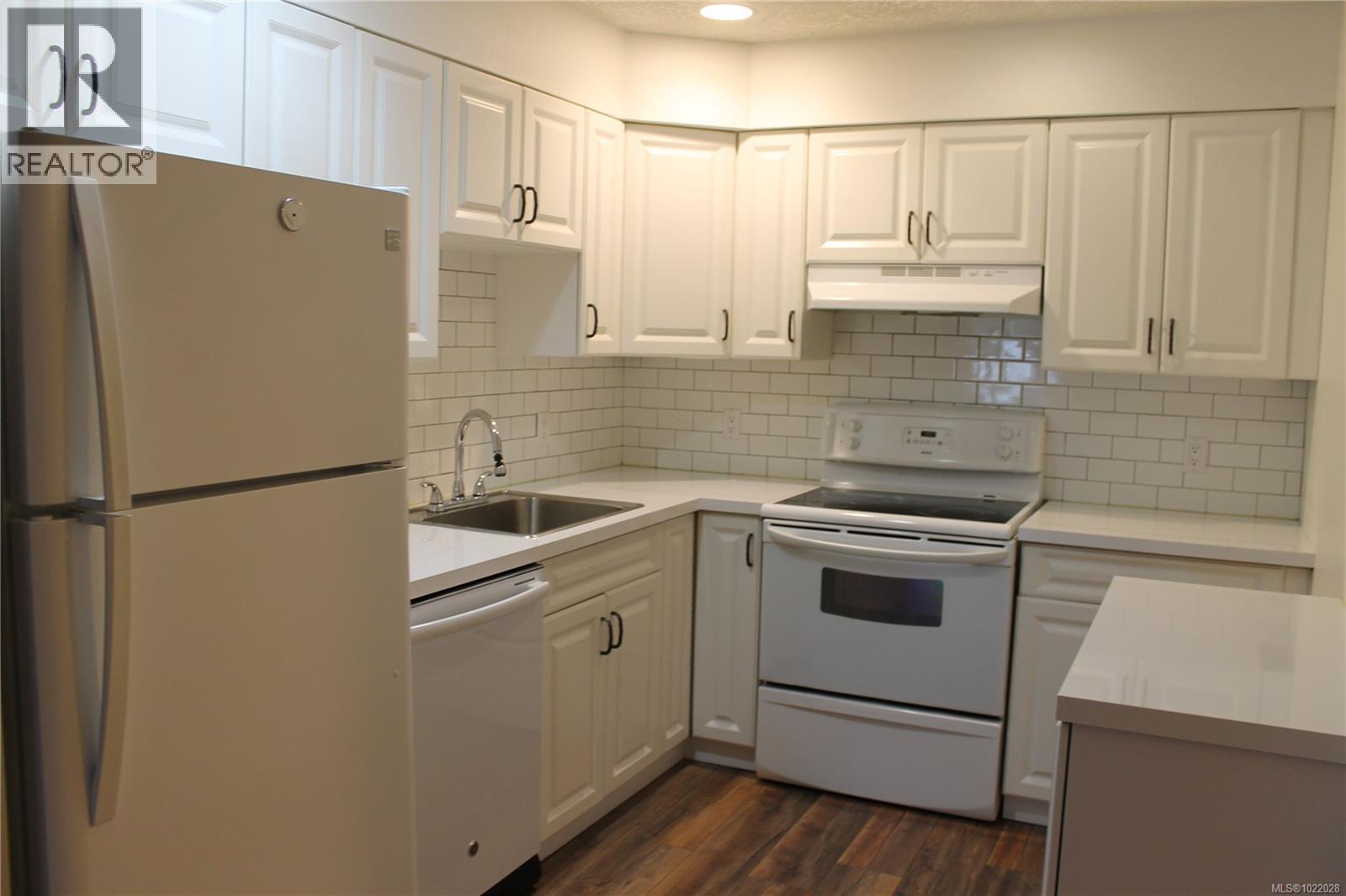 203 300 Bundock Ave, Duncan