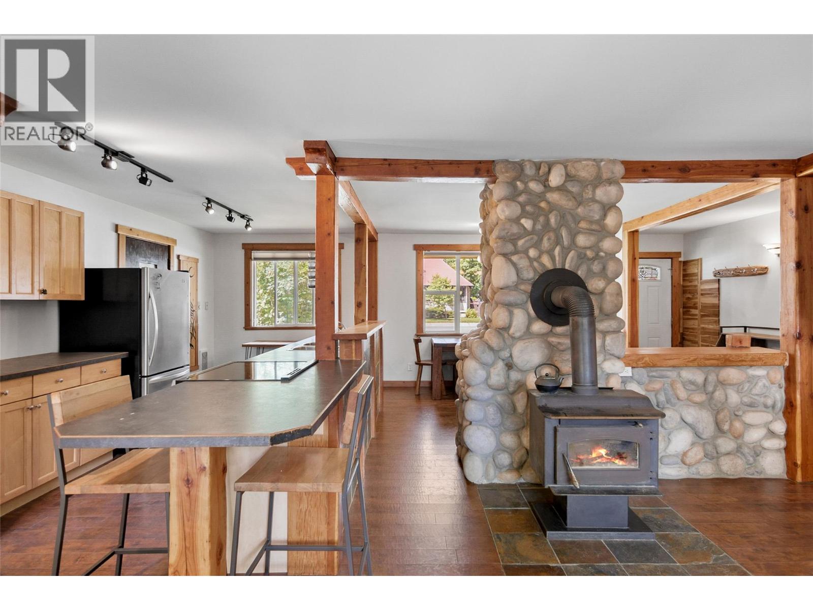 608 Mackenzie Avenue, Revelstoke