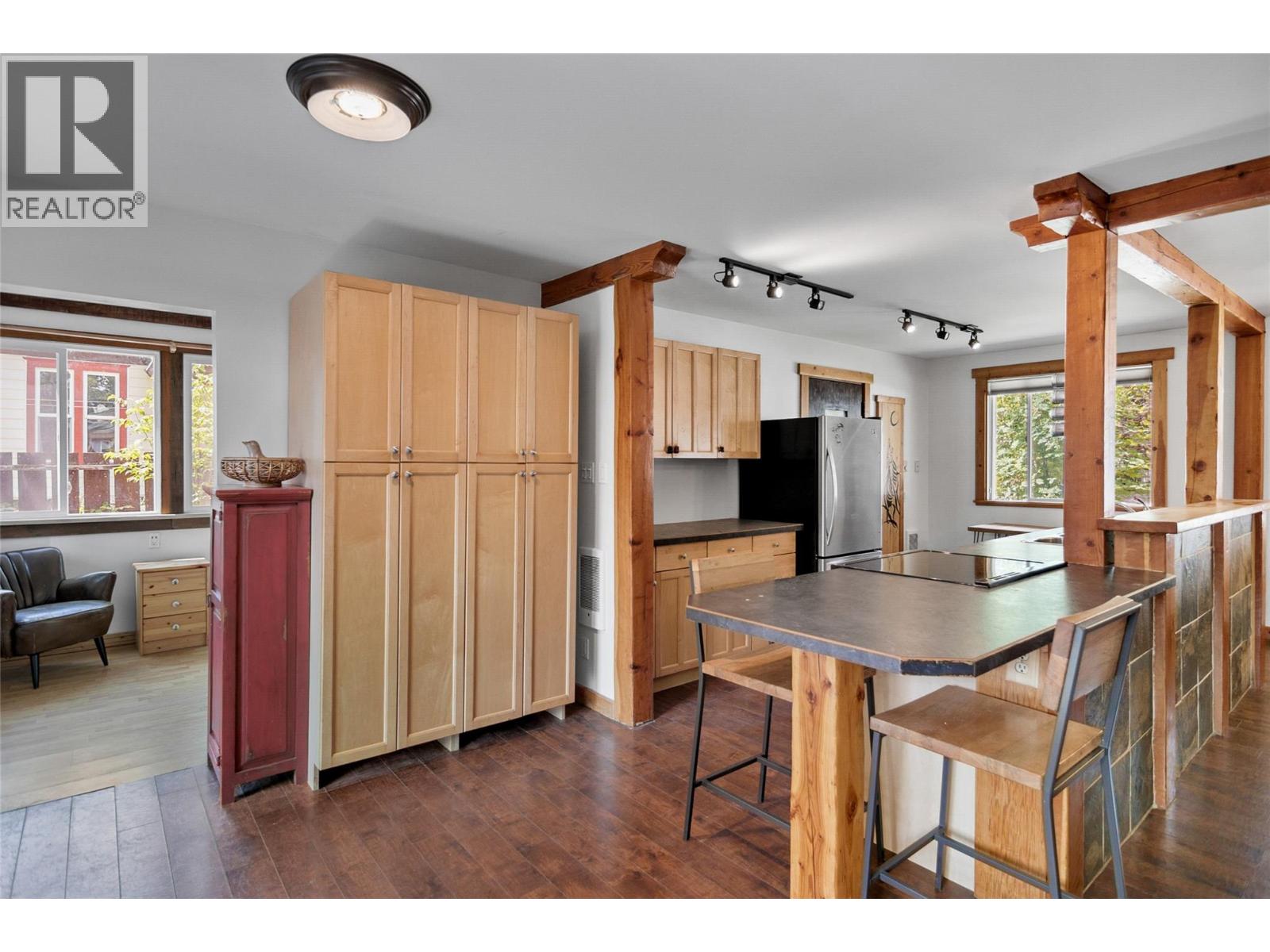 608 Mackenzie Avenue, Revelstoke