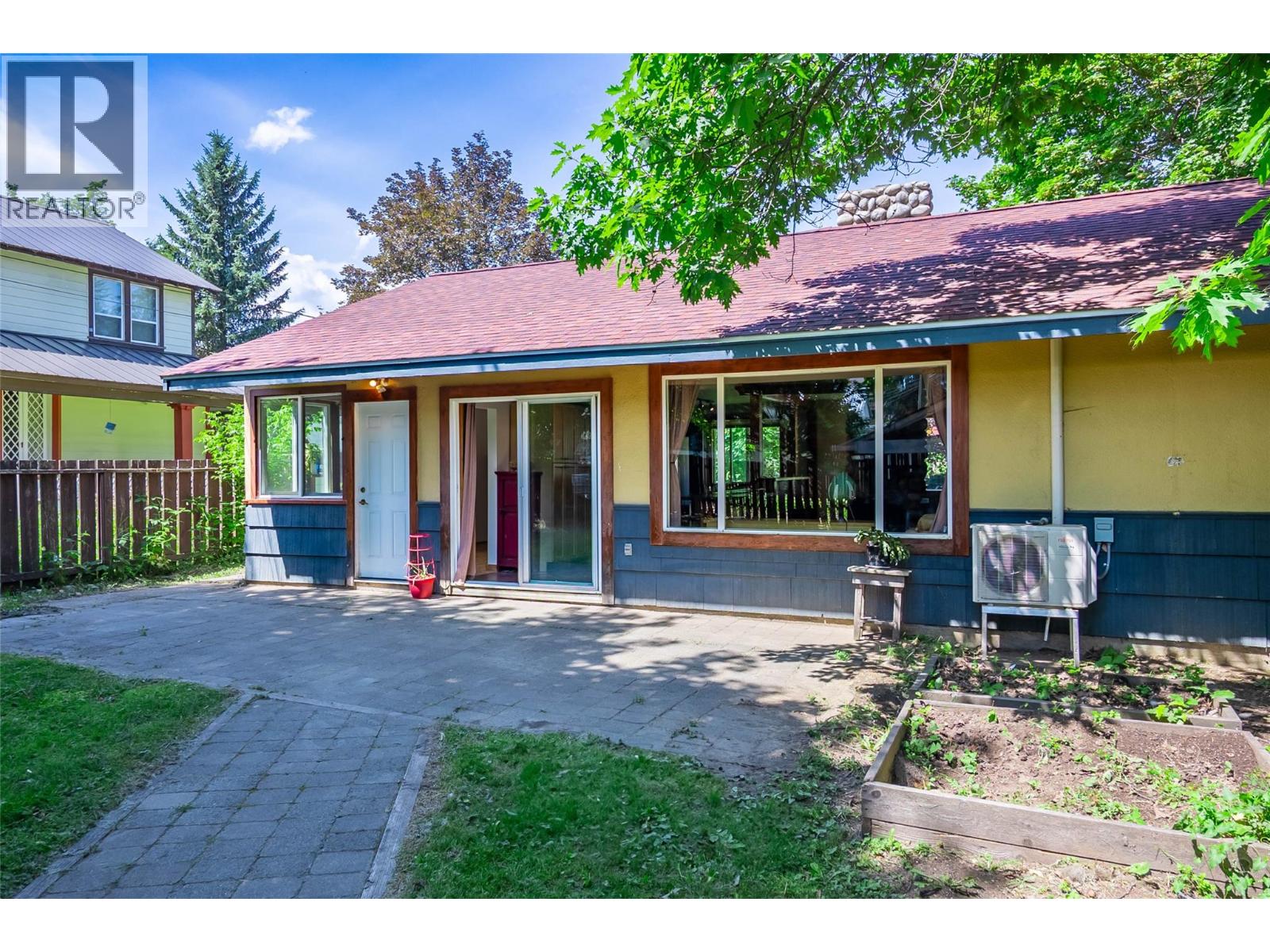 608 Mackenzie Avenue, Revelstoke