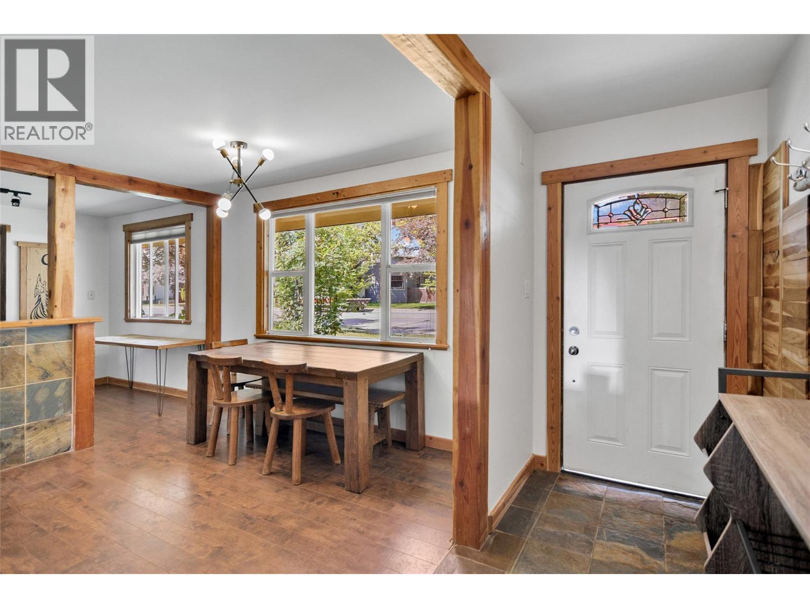 608 Mackenzie Avenue, Revelstoke