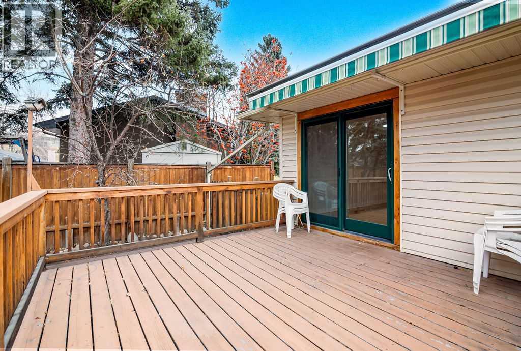 Single Family House 4 Level for Sale in  Lombardy Crescent SW North Glenmore Park Calgary 