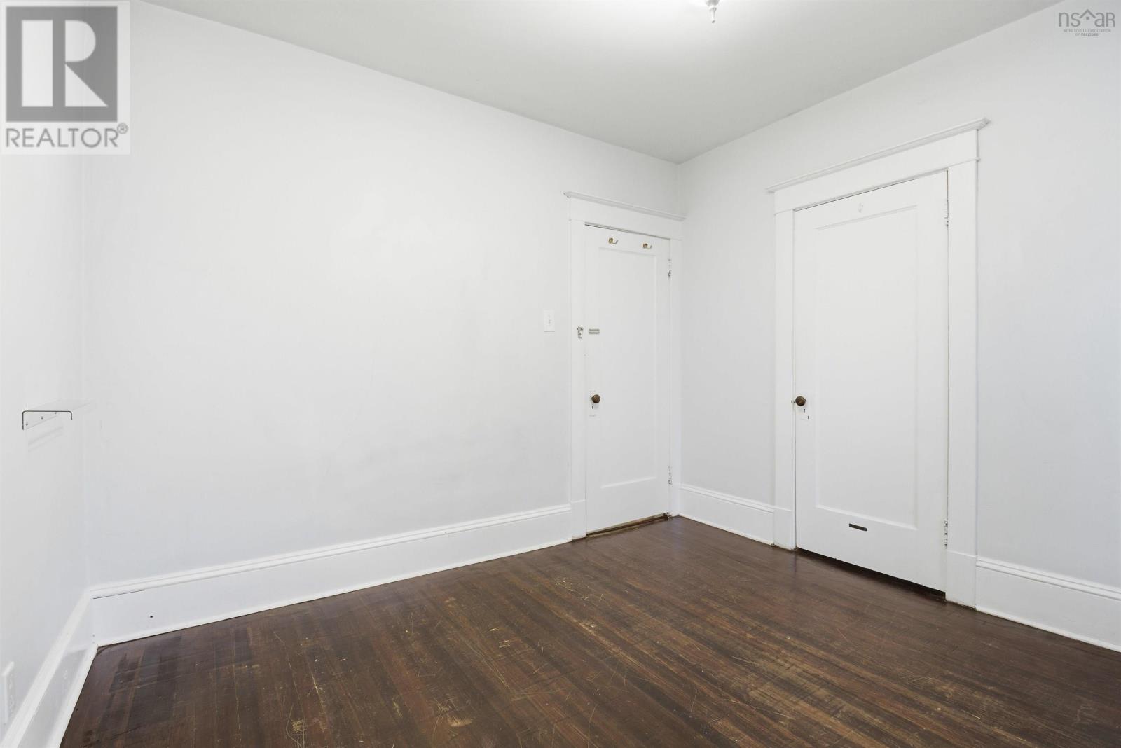 Property 12 of 26 of 6229-6231 Allan Street, 6229 - 6231 Allan Street