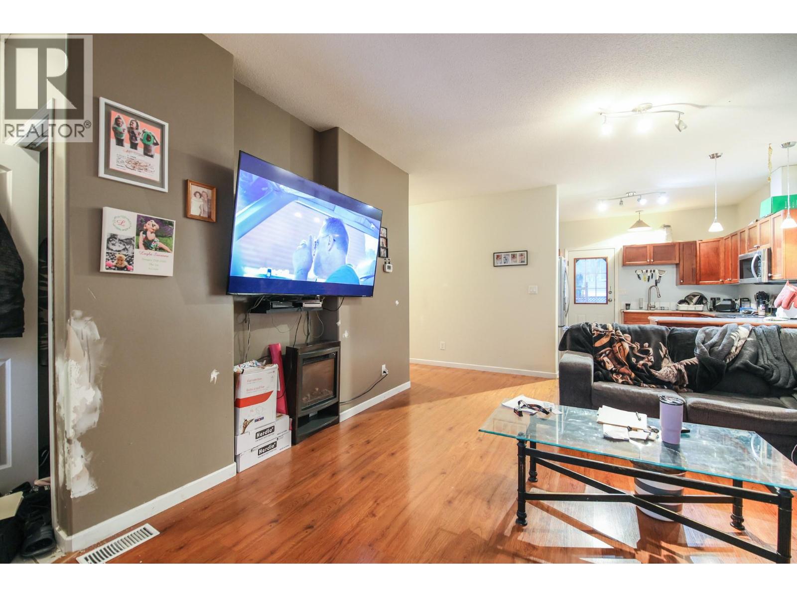 703 9TH Avenue, Keremeos