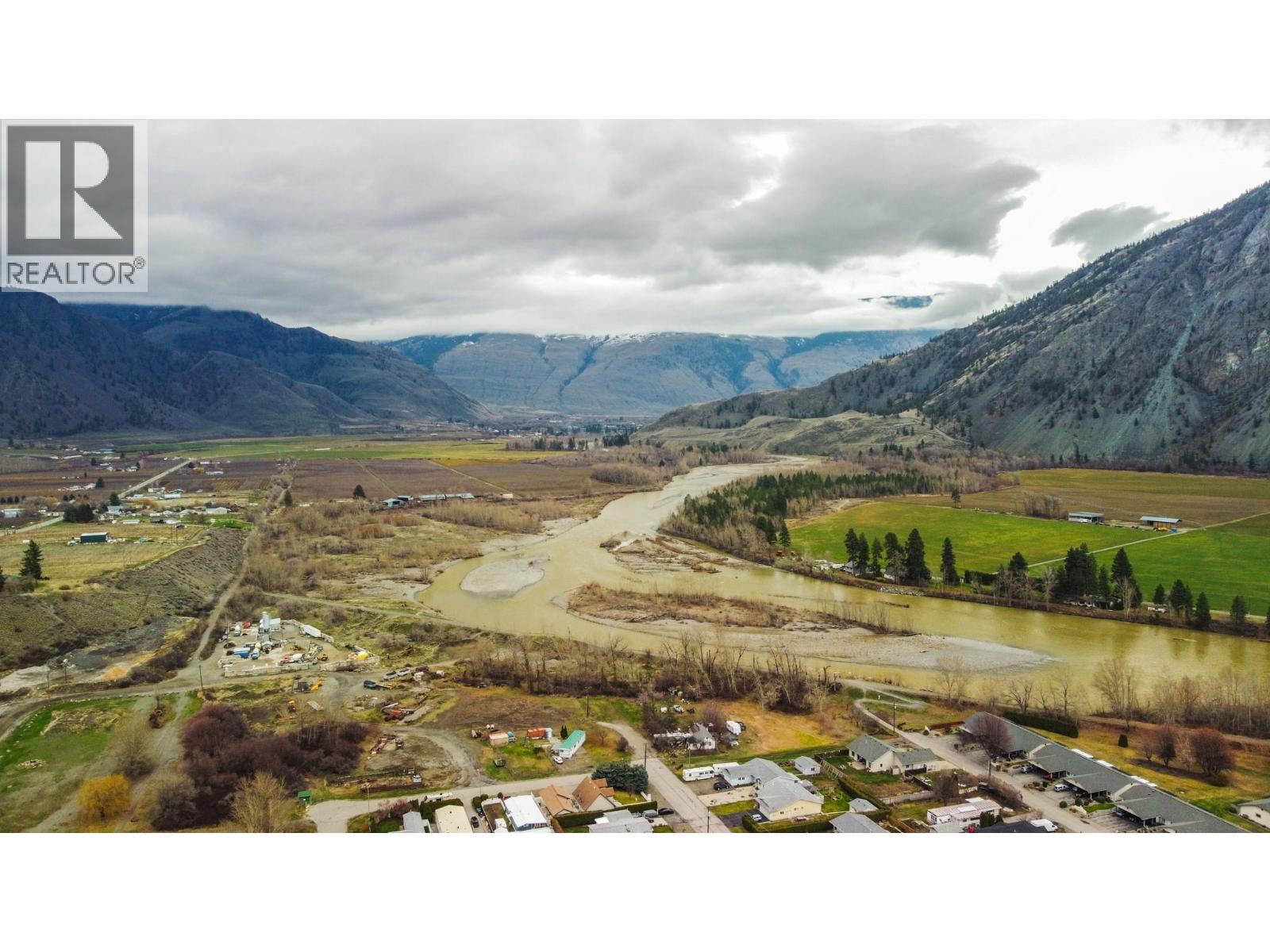 703 9TH Avenue, Keremeos