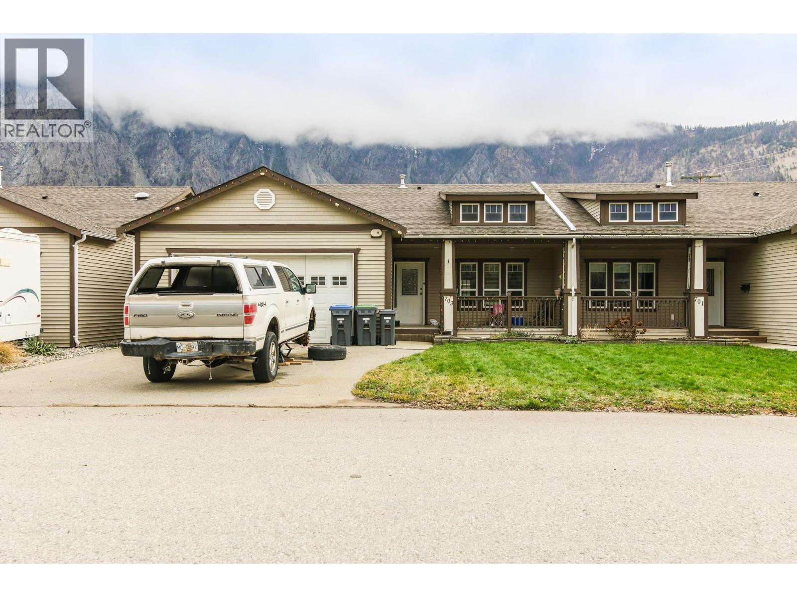 703 9TH Avenue, Keremeos