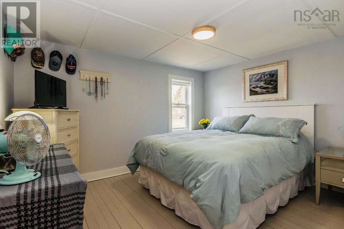 Property 23 of 41 of 148 Blue Sea Road