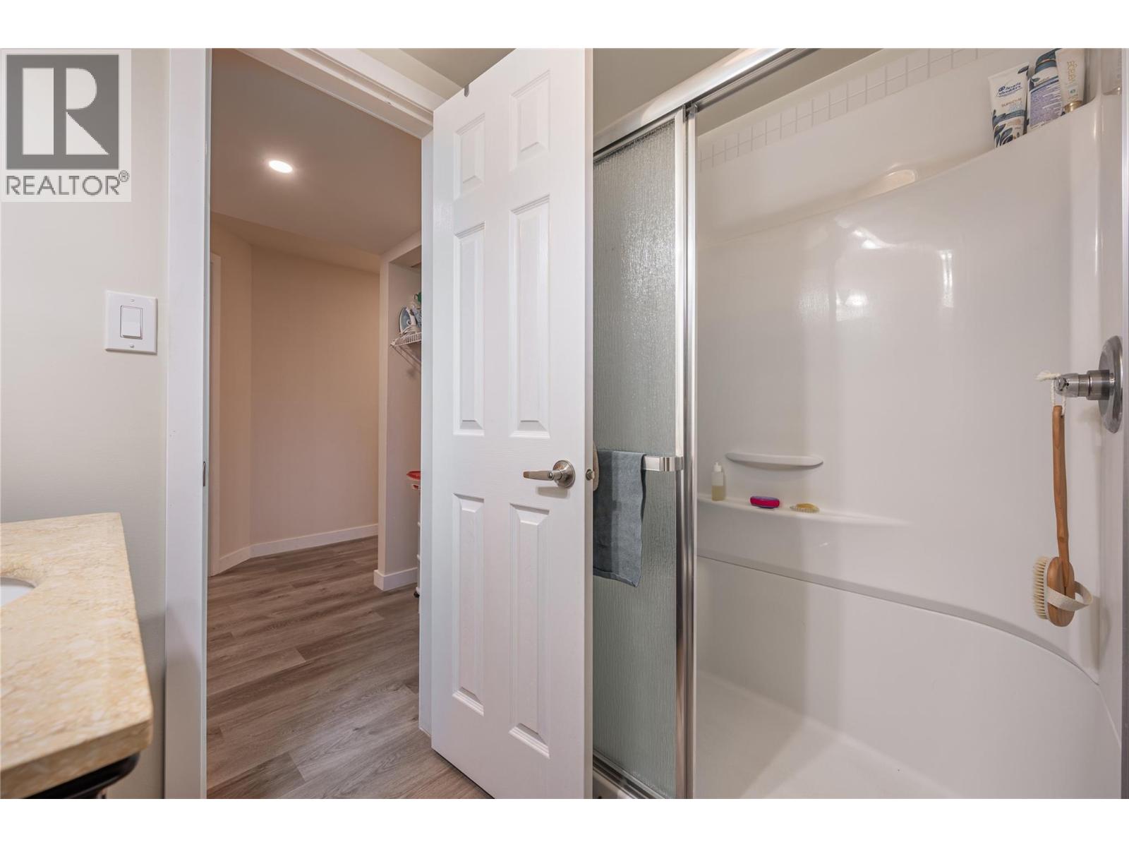 292 JUNIPER Drive, Logan Lake