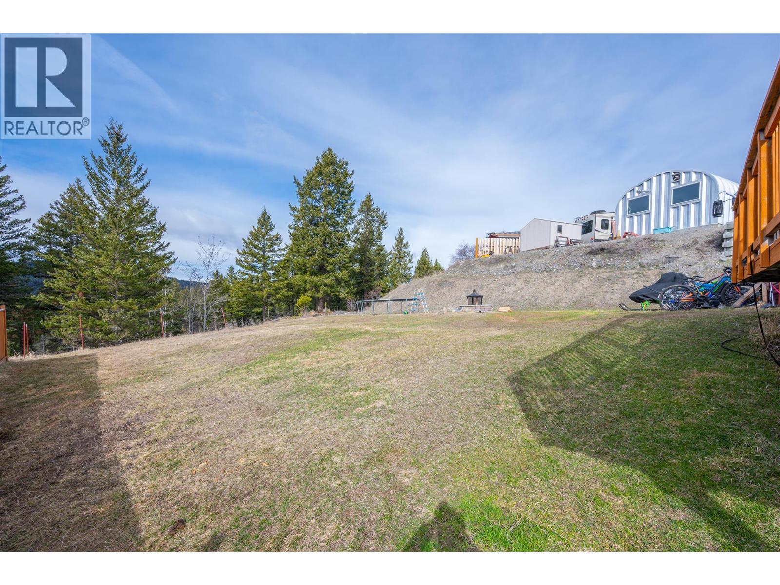 292 JUNIPER Drive, Logan Lake