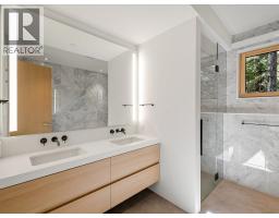 2925 Kadenwood Drive, Whistler, BC V8E0L6 Photo 9