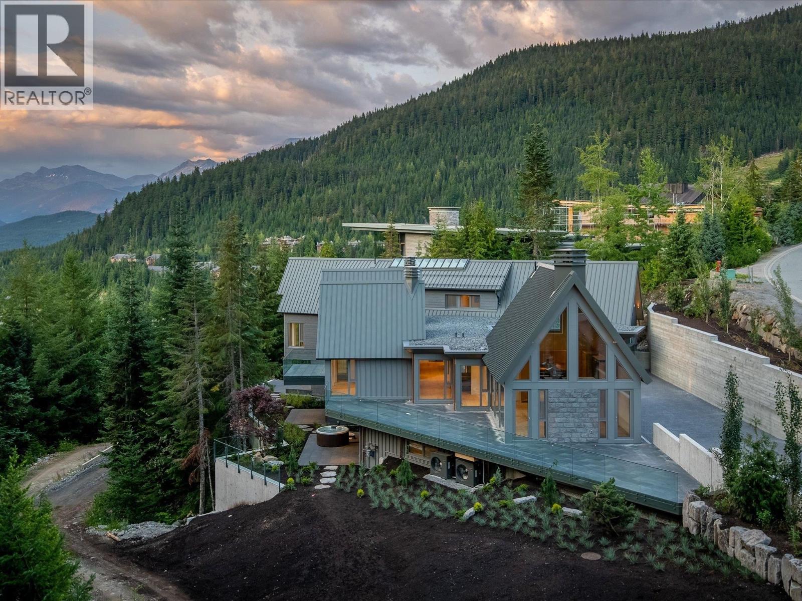 2925 KADENWOOD DRIVE, Whistler