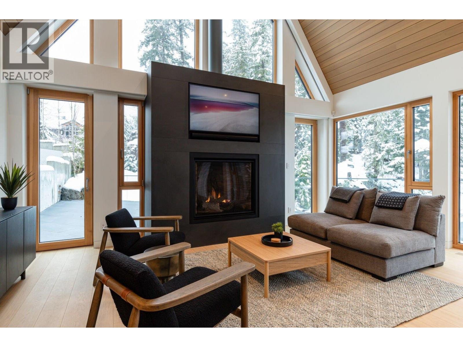 2925 KADENWOOD DRIVE, Whistler