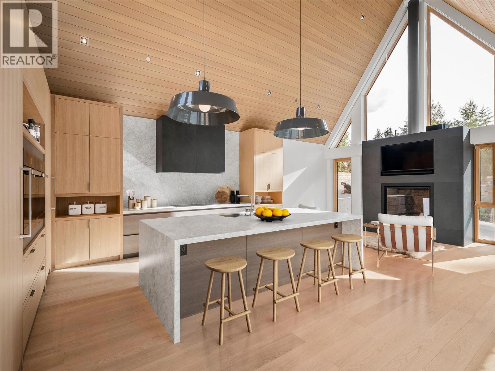 2925 KADENWOOD DRIVE, Whistler