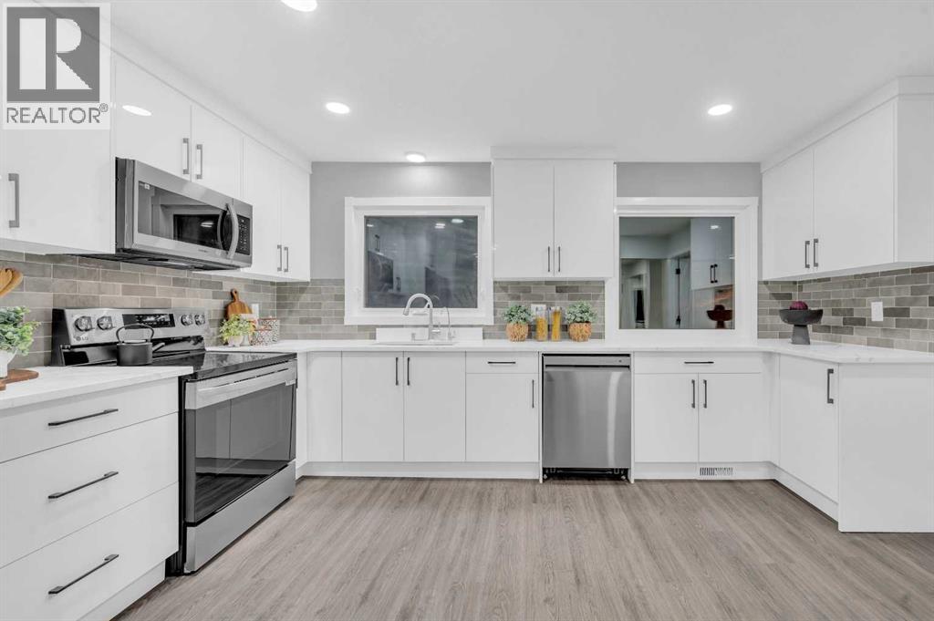 Single Family House Bungalow for Sale in  Dalcastle Drive NW Dalhousie Calgary 