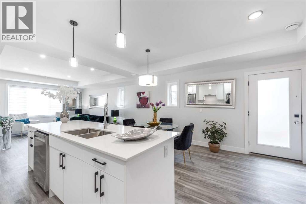 Single Family House for Sale in    Avenue  NW West Hillhurst Calgary 