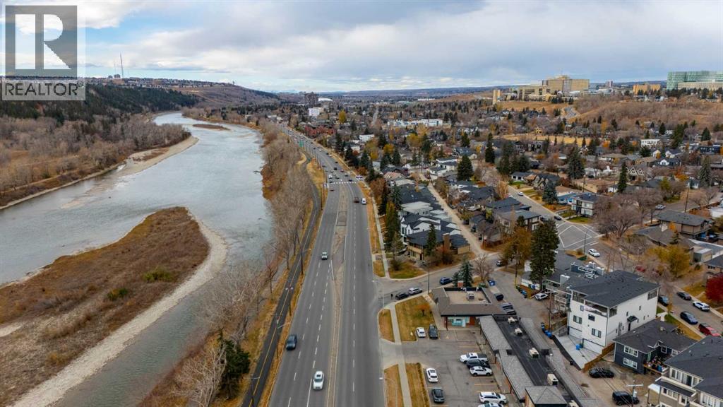 Single Family House for Sale in    Avenue  NW West Hillhurst Calgary 