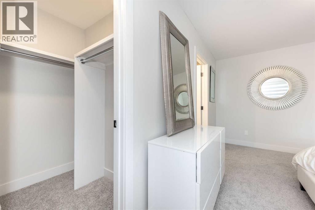 Single Family House for Sale in    Avenue  NW West Hillhurst Calgary 