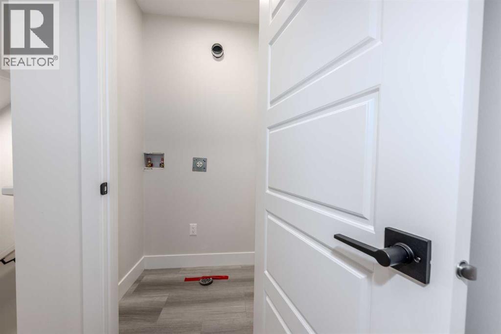 Single Family House for Sale in    Avenue  NW West Hillhurst Calgary 