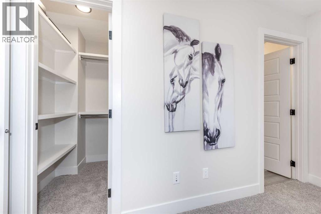 Single Family House for Sale in    Avenue  NW West Hillhurst Calgary 