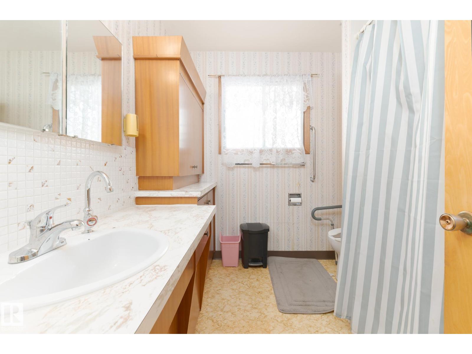 5406 48 ST, Stony Plain