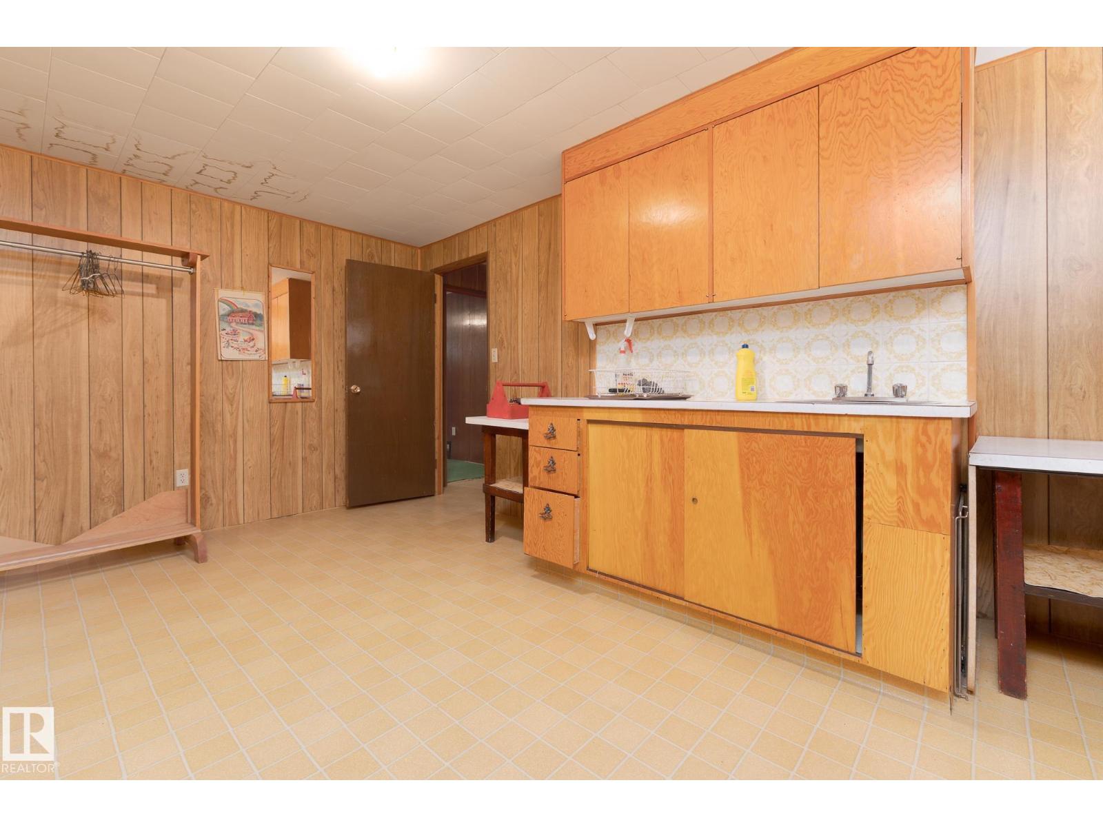 5406 48 ST, Stony Plain