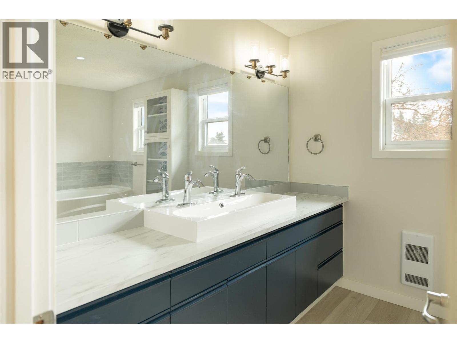  4790 Seaton Place, Peachland