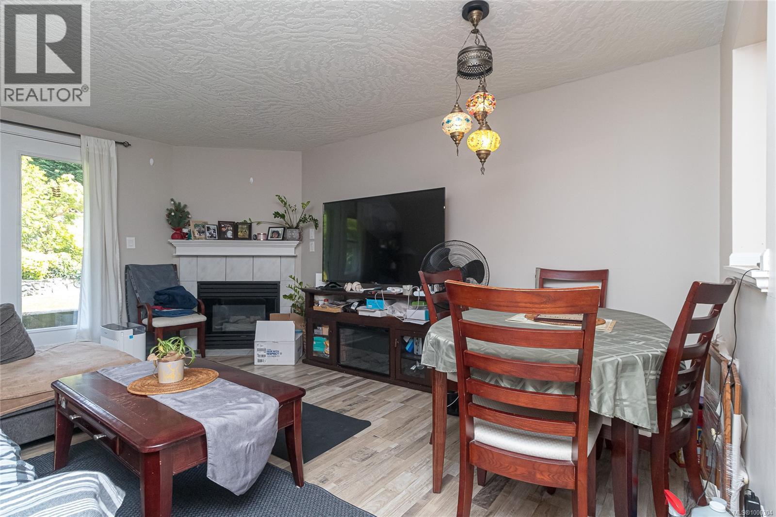 105 3010 Washington Avenue, Victoria