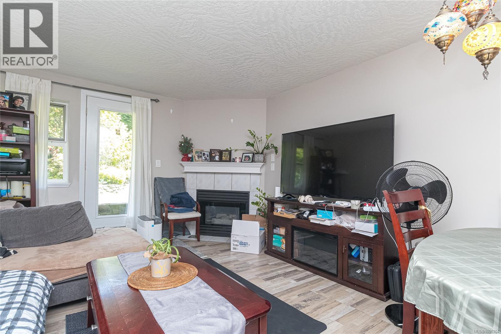 105 3010 Washington Avenue, Victoria