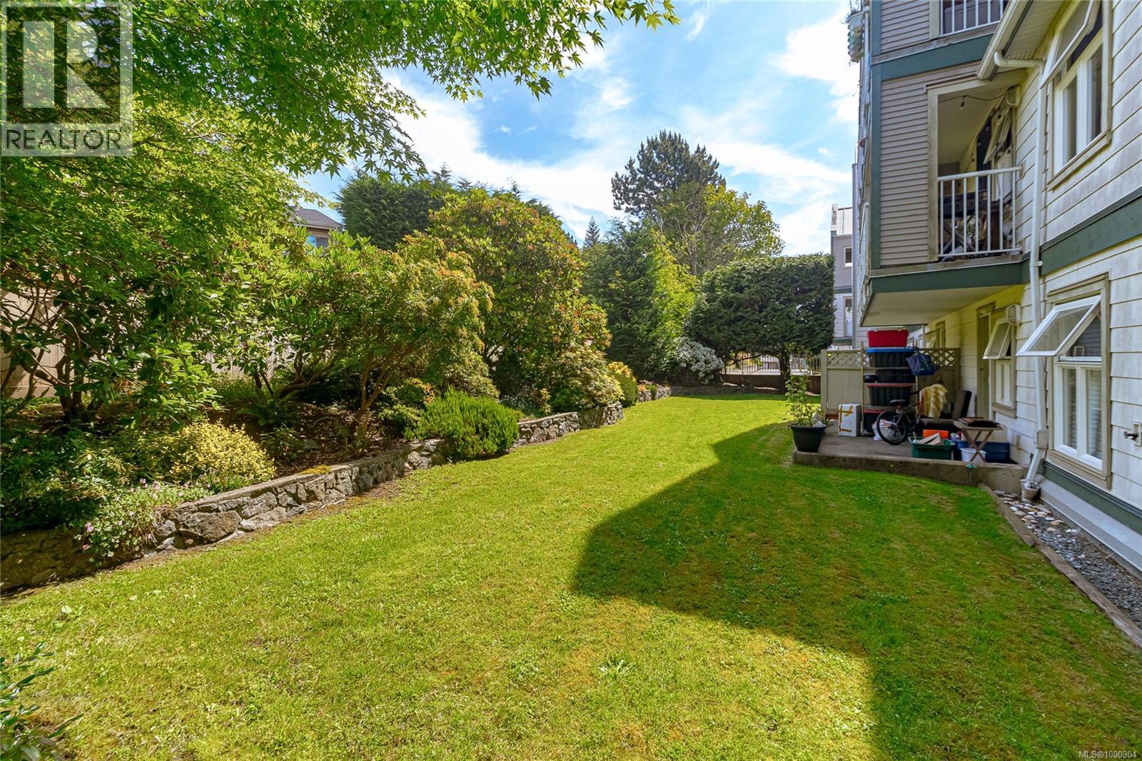 105 3010 Washington Avenue, Victoria