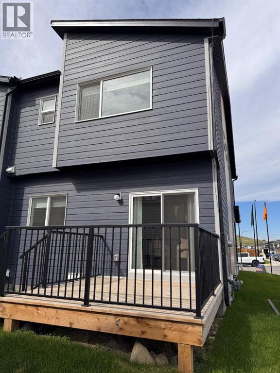 Single Family House for Sale in  Wolf Hollow Road SE Wolf Willow Calgary 