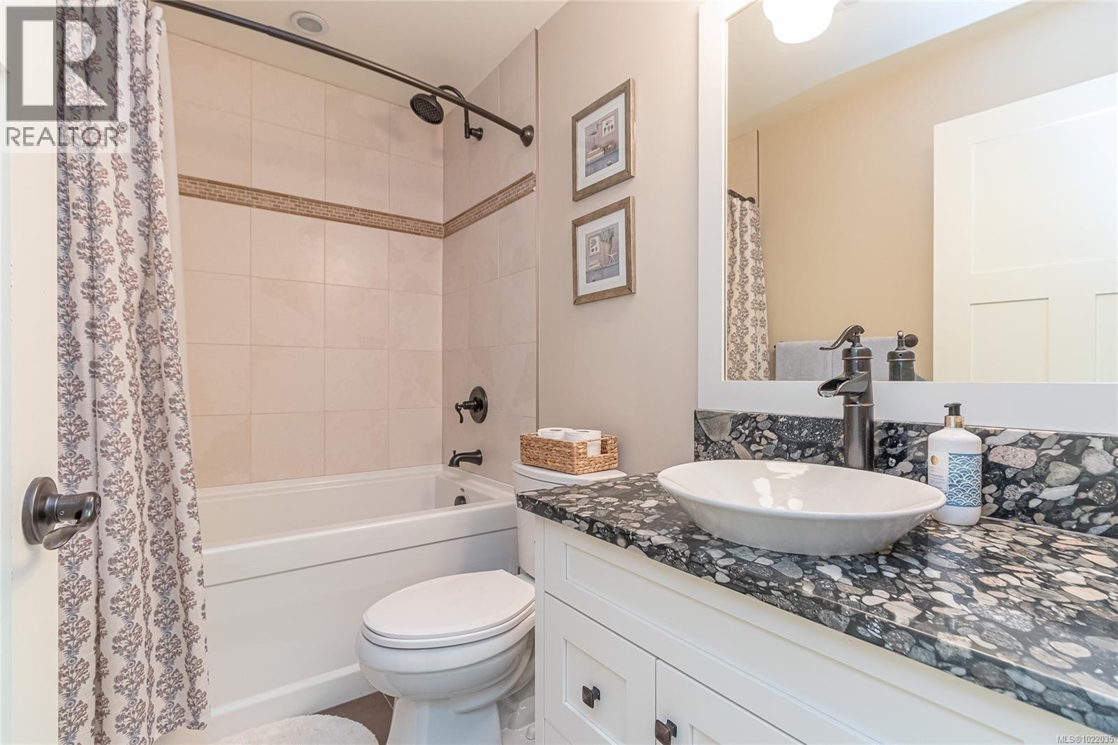 45 5251 Island Hwy W, Qualicum Beach