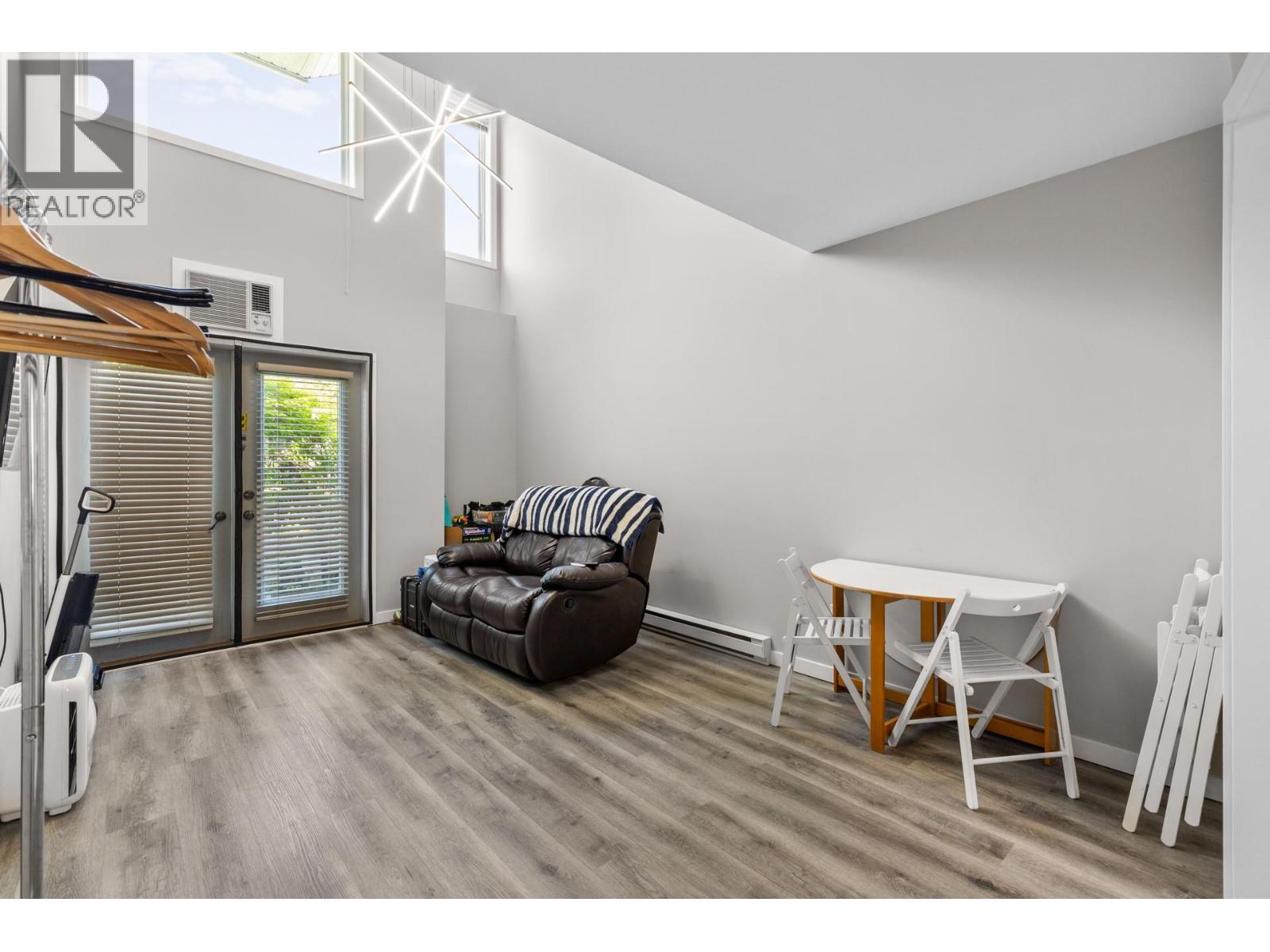 3 700 Elliot Avenue, Kelowna