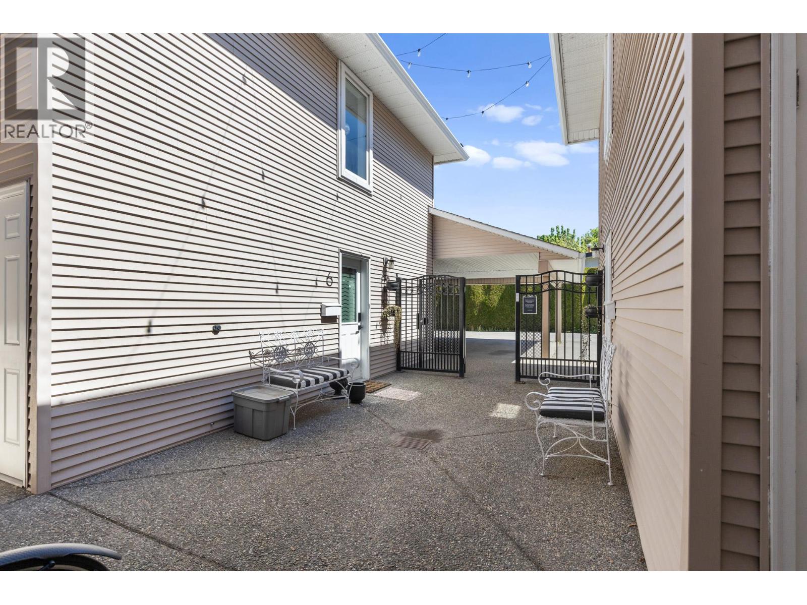 3 700 Elliot Avenue, Kelowna