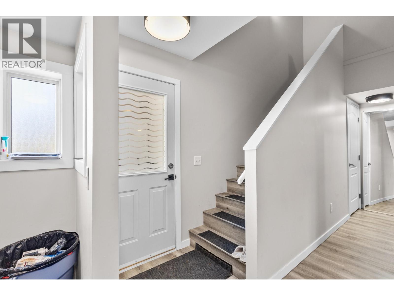 3 700 Elliot Avenue, Kelowna