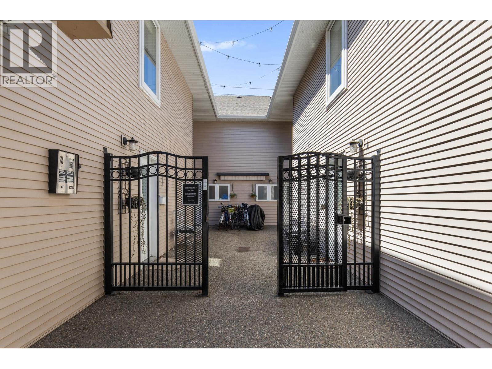 3 700 Elliot Avenue, Kelowna