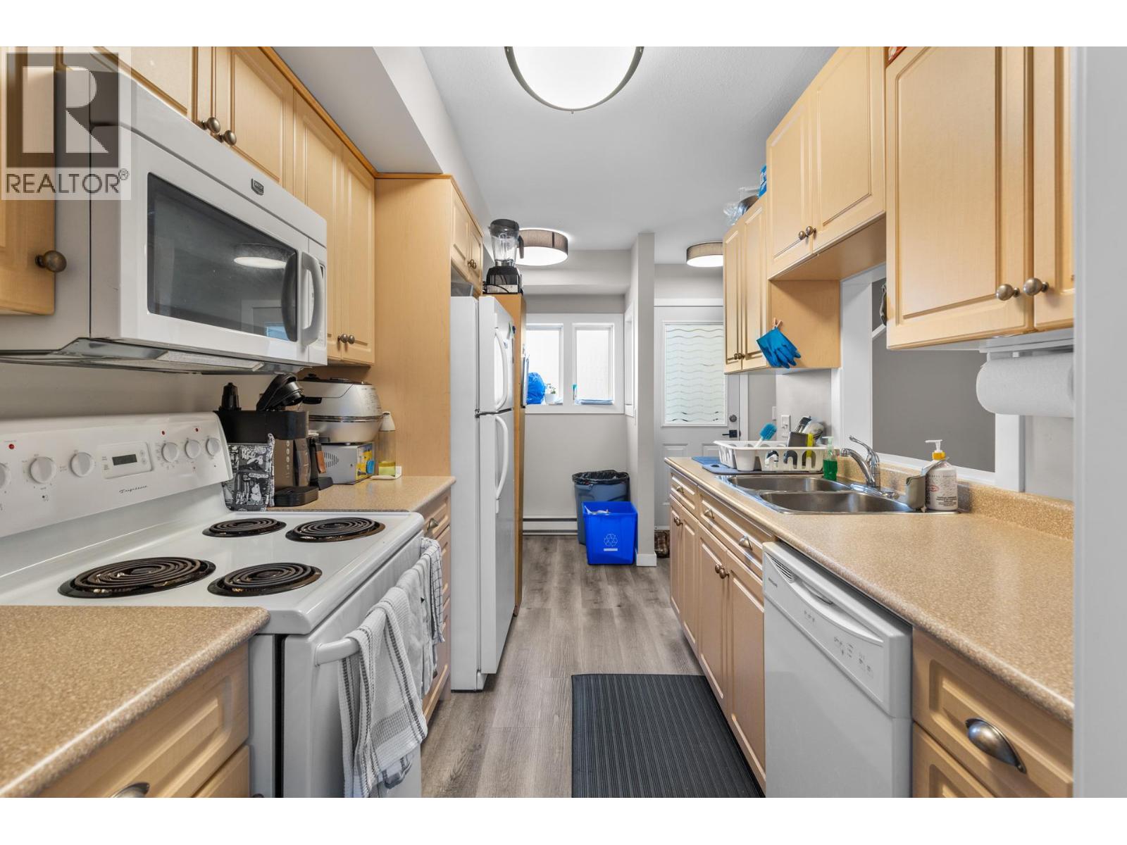 3 700 Elliot Avenue, Kelowna