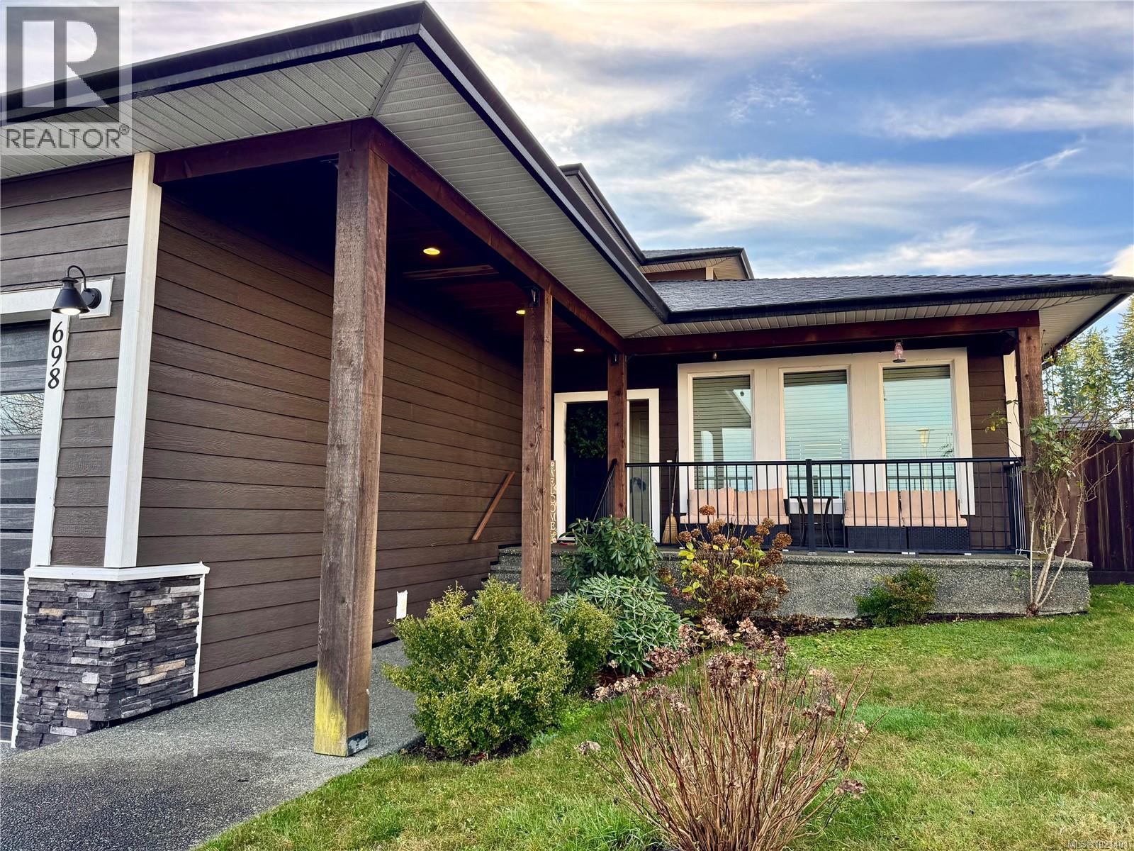 698 Eagle View Pl, Campbell River