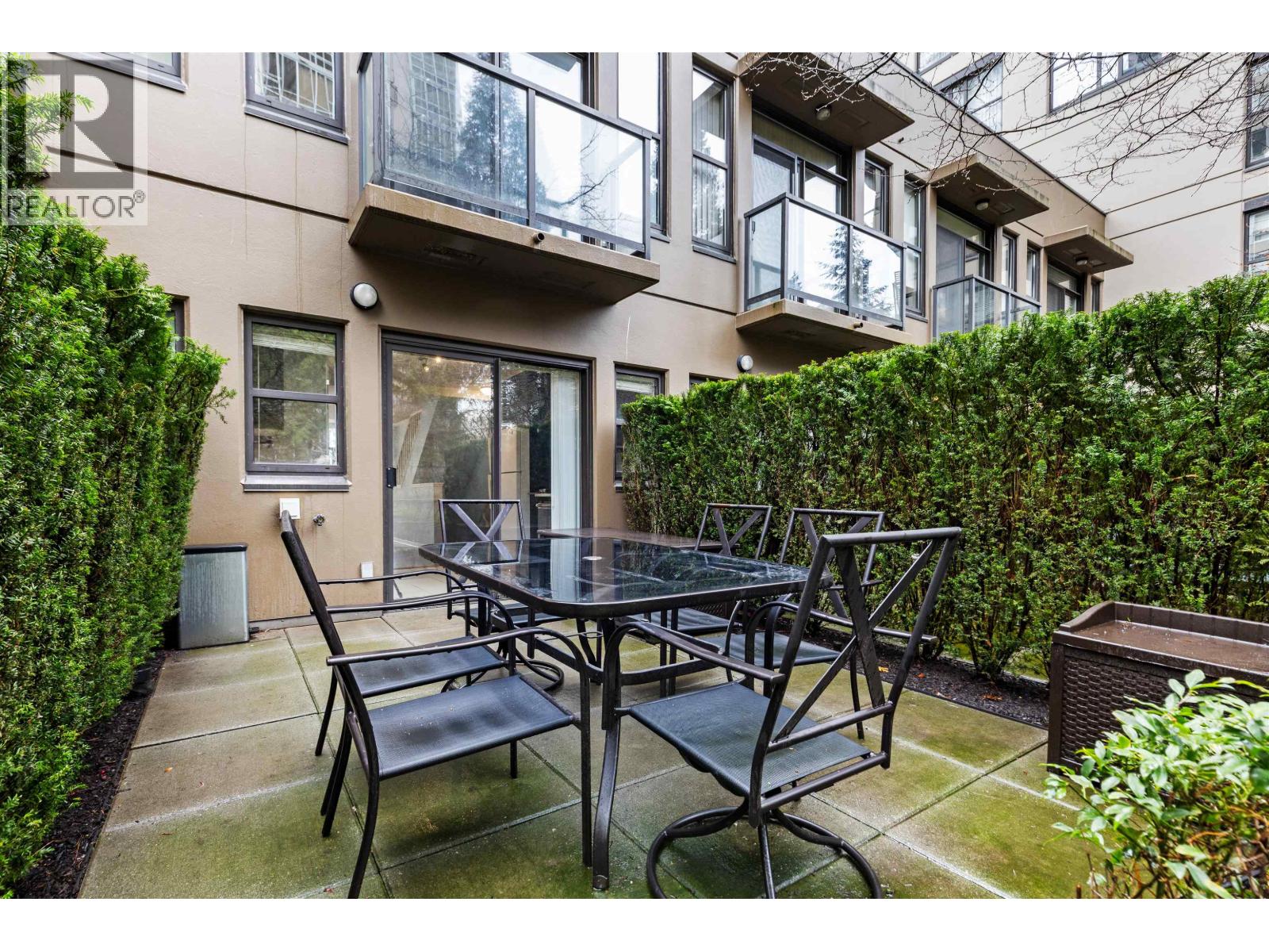 975 BEATTY STREET, Vancouver