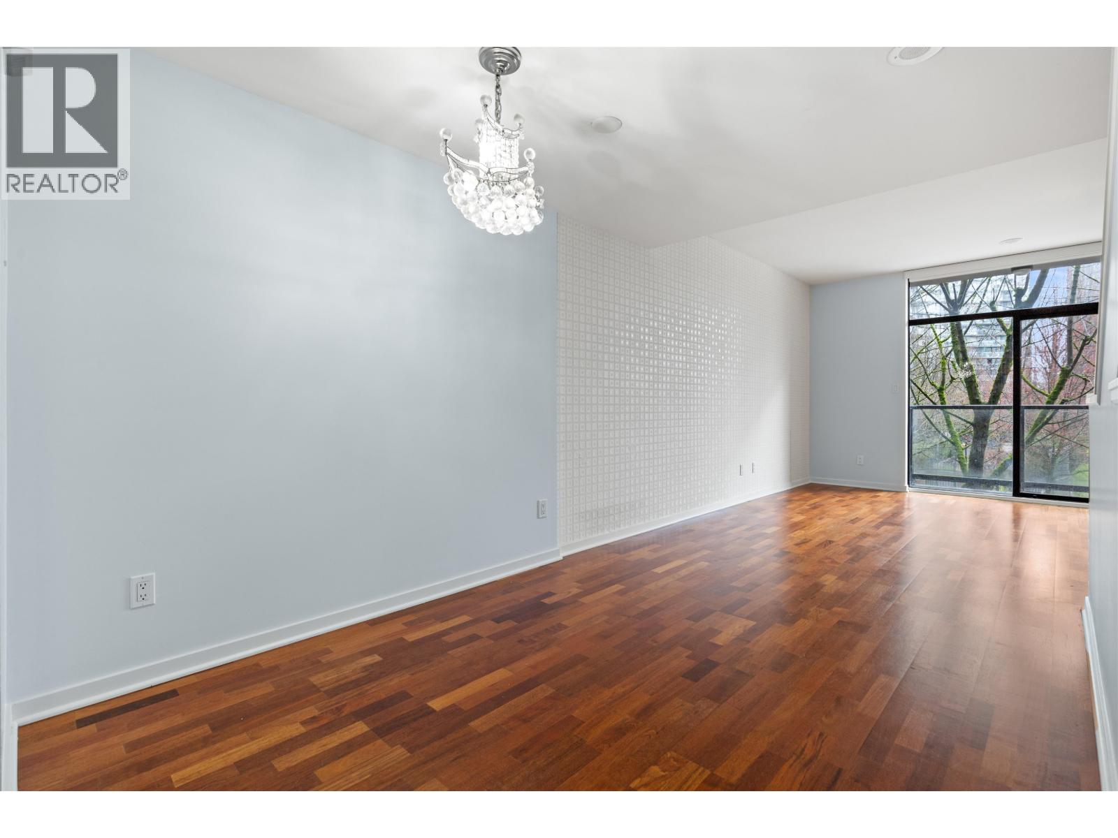 975 BEATTY STREET, Vancouver