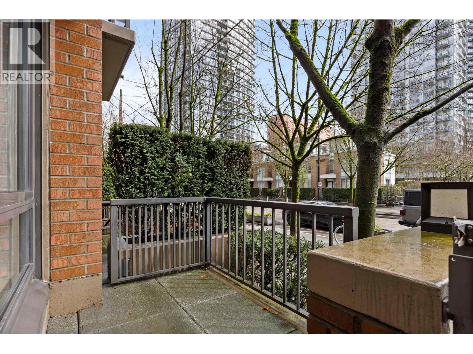 975 BEATTY STREET, Vancouver