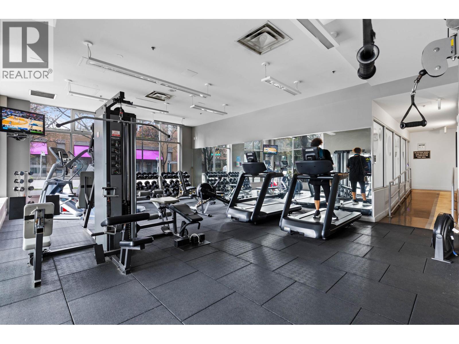 975 BEATTY STREET, Vancouver