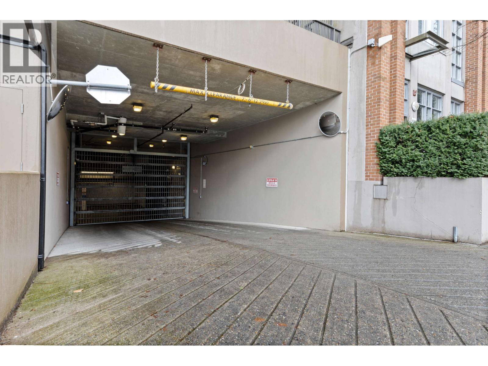 975 BEATTY STREET, Vancouver