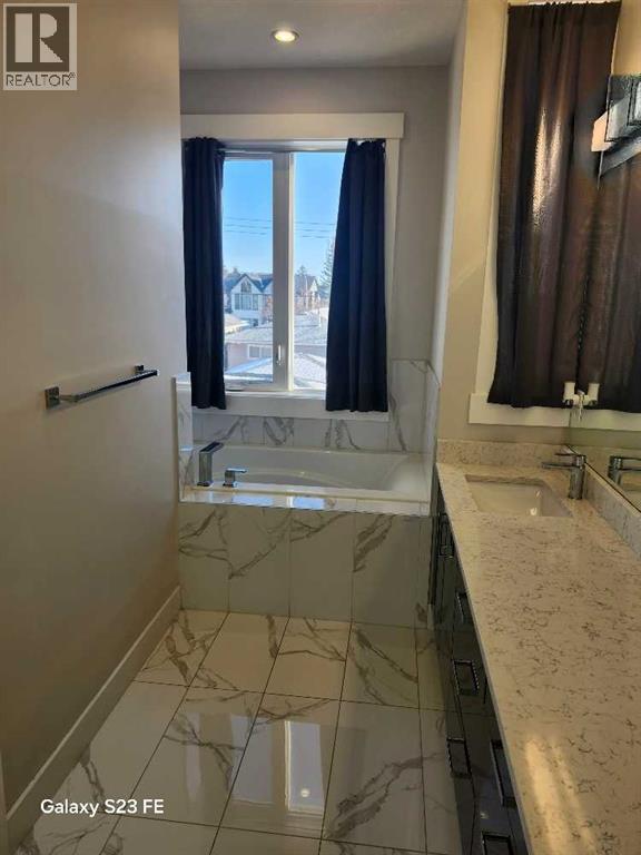 Single Family House for Sale in   Avenue SW Killarney/Glengarry Calgary 