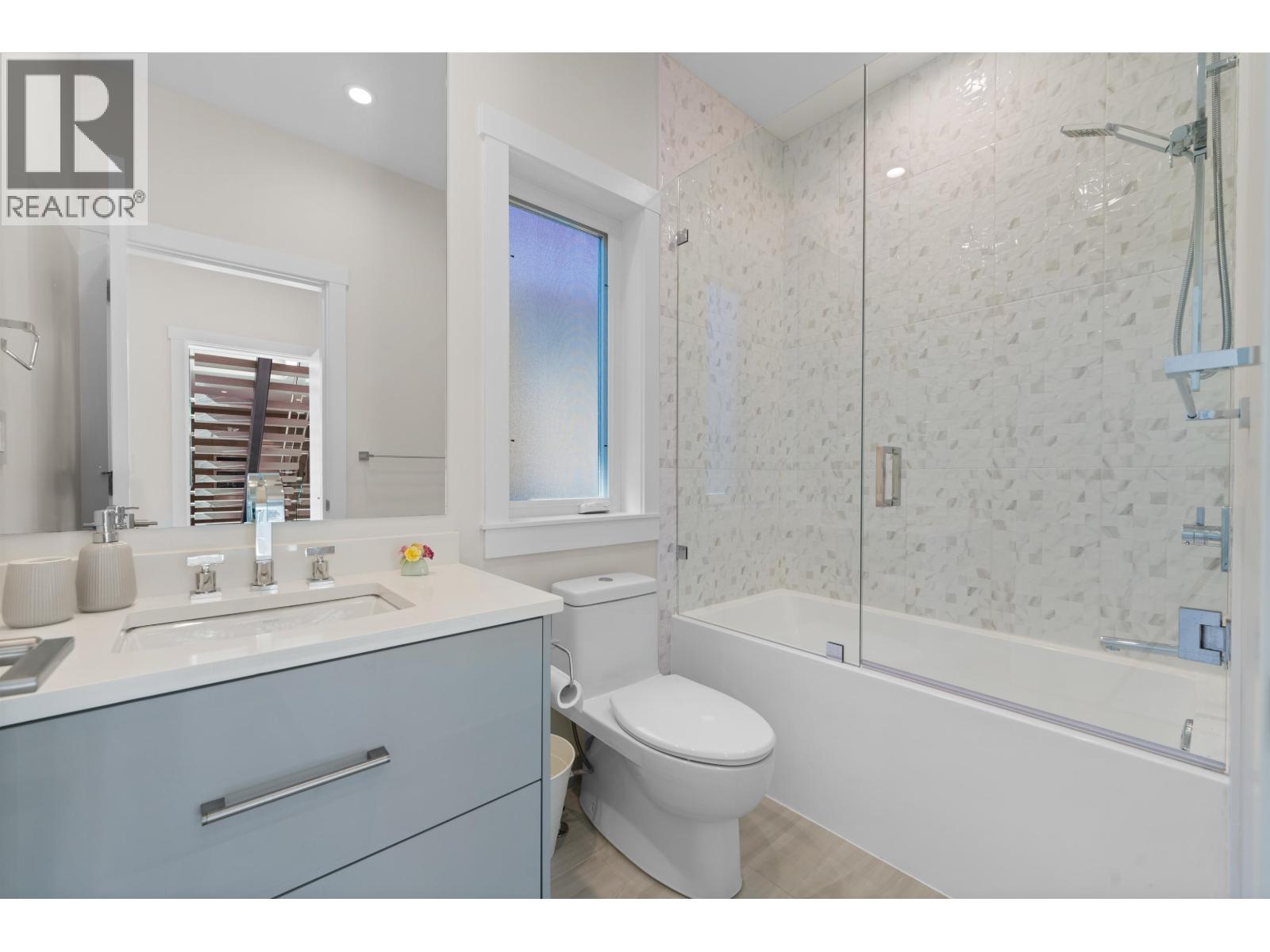 5199 CLIFFRIDGE AVENUE, North Vancouver