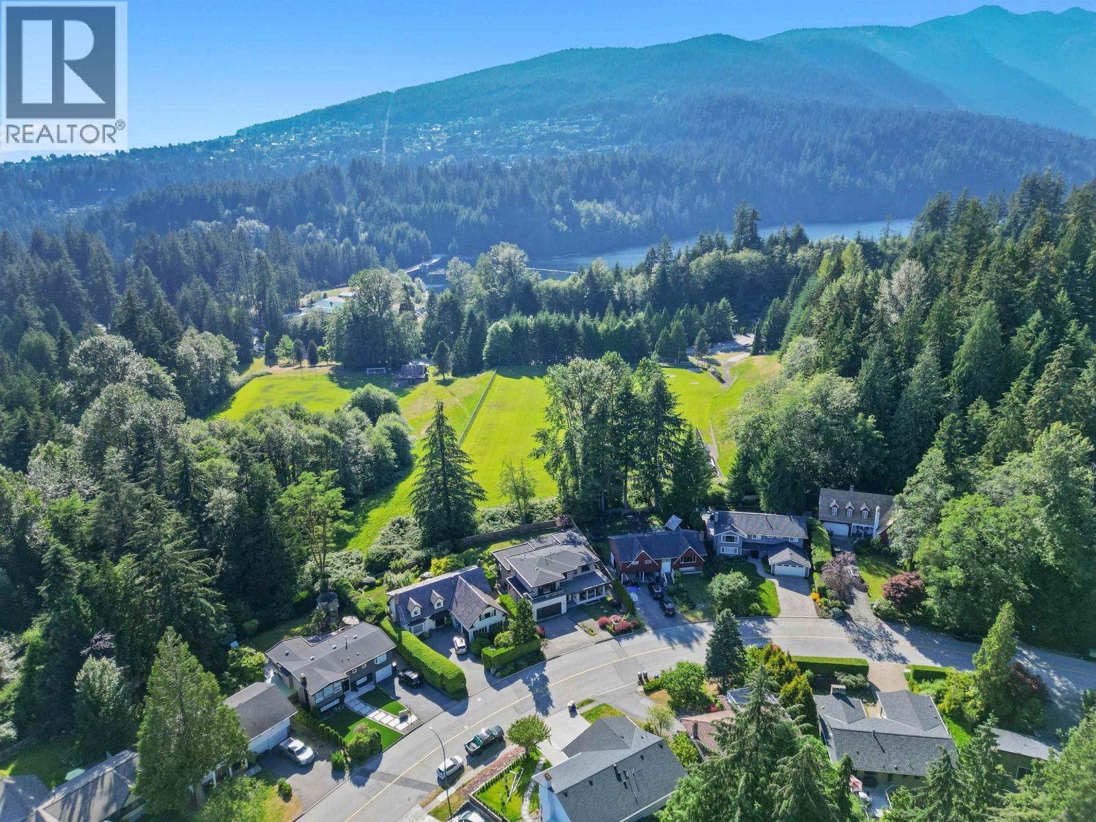 5199 CLIFFRIDGE AVENUE, North Vancouver