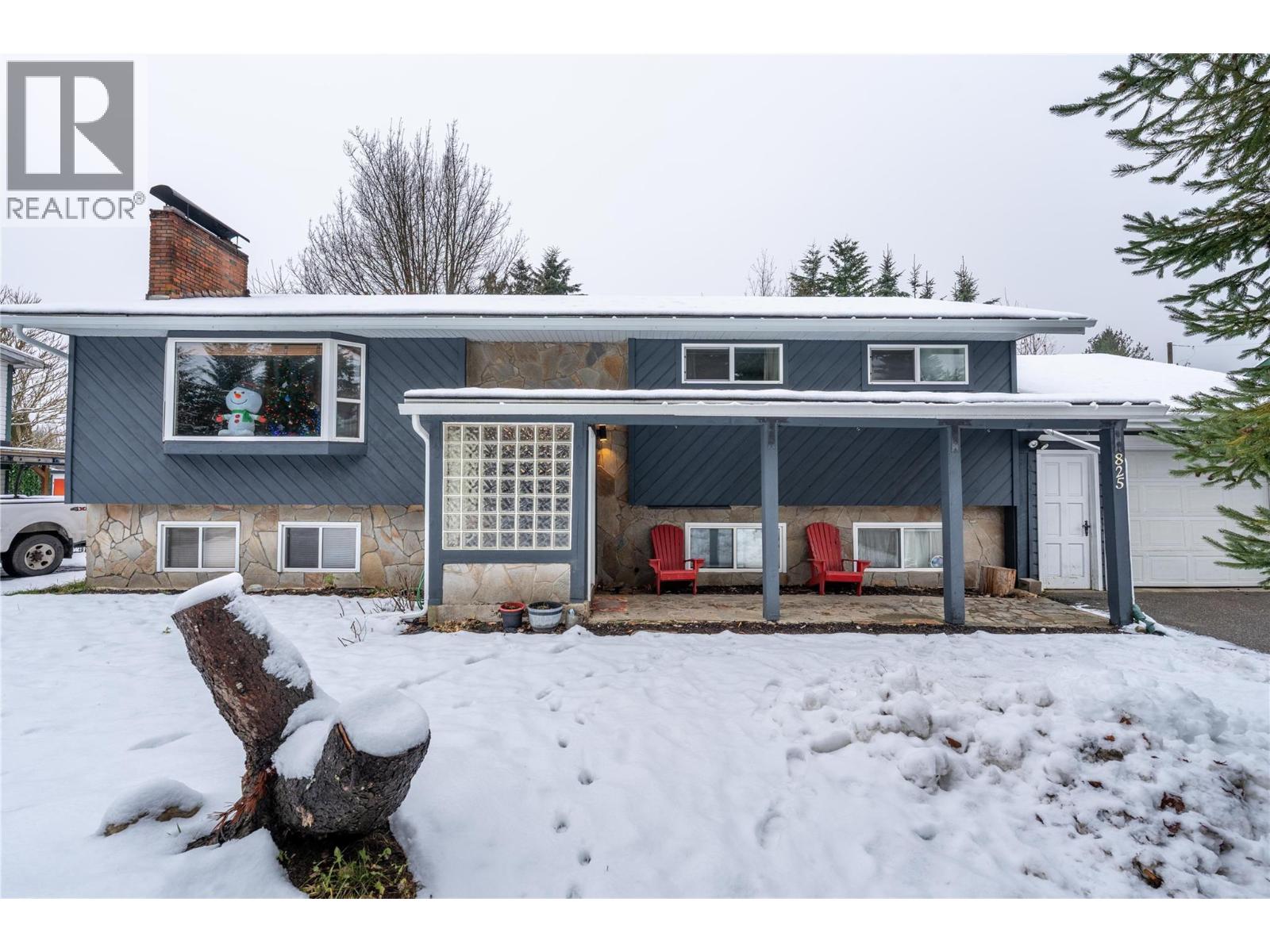 825 Ohlhausen Road, Revelstoke